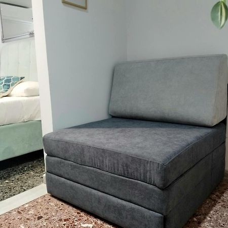 Chic Apt Near Acropolis - Avdi Square Атина Екстериор снимка
