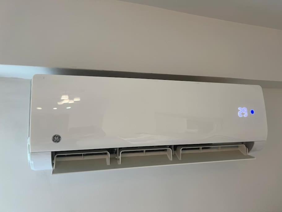 Chic Apt Near Acropolis - Avdi Square Атина Екстериор снимка